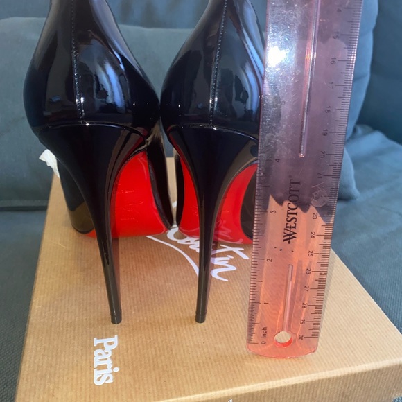 Sold - Picture 5 of 8